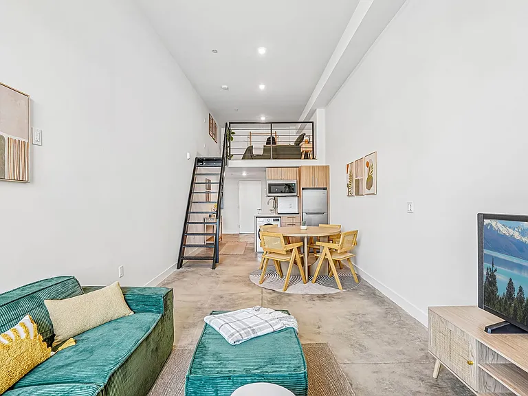 Step Designer Studio Community Living — Photo 46