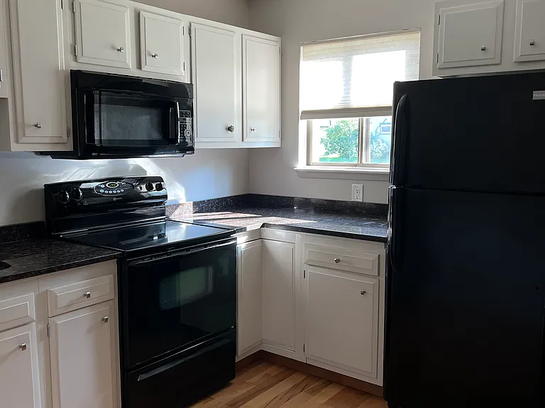170 E Hadley Rd #133 — Photo 4