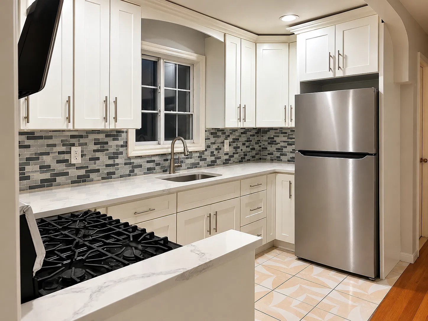 3 bed, $950 — Photo 3