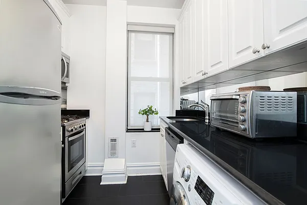 Rented by Brown Harris Stevens | media 25