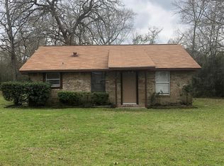 7 Chandler Rd, Huntsville, TX 77320