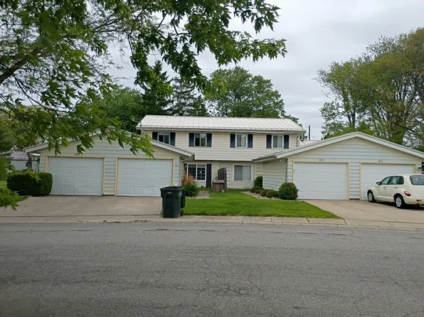 1911 Greenock St, South Bend, IN 46614