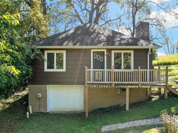 358 Municipal Dr, Belle Vernon, PA 15012