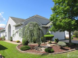 308 Valencia Dr, Monroe Township, NJ 08831