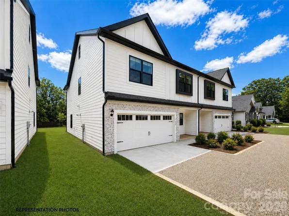 1224 N Sharon Amity Rd, Charlotte, NC 28211