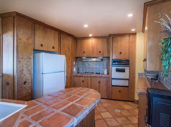 5th image of 6105 Westpark Dr