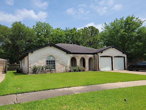 3rd image of 11610 Hornbrook Dr