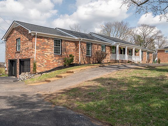 3rd image of 2208 Bowman Rd