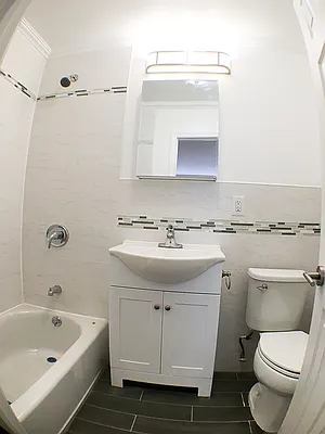 Rented by Francine Realty | media 10