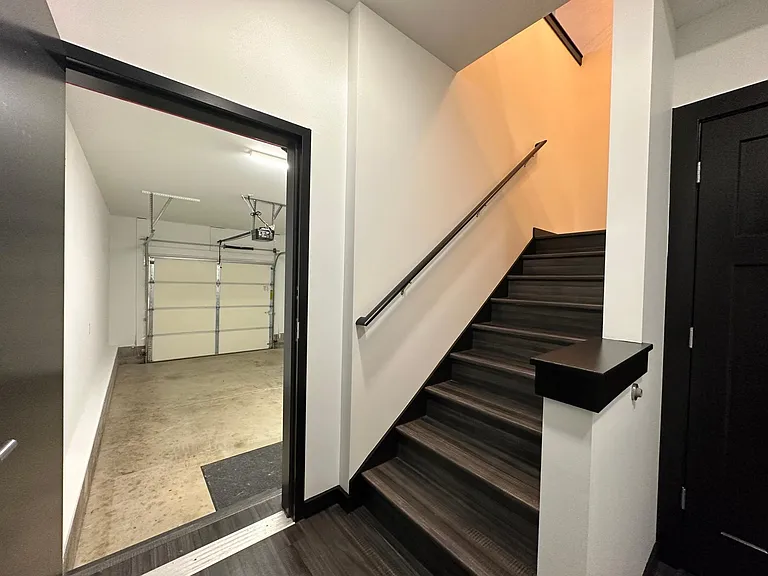 103 N Howard St #B — Photo 16