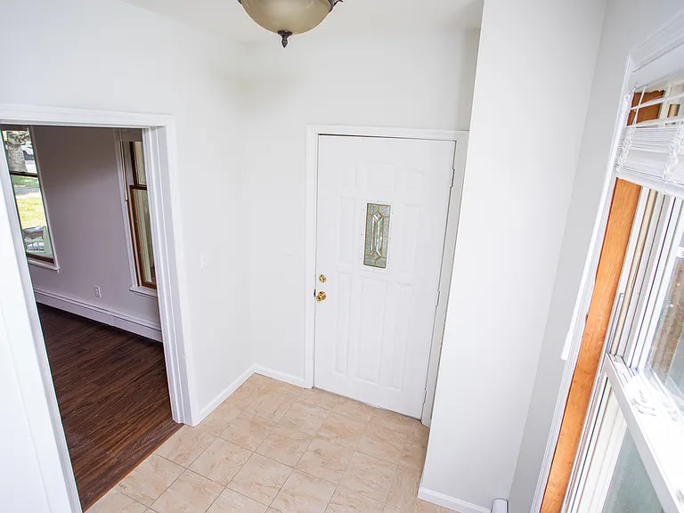 105 Van Dam St — Photo 7