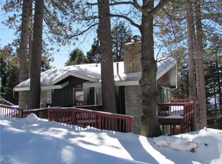 31401 Panorama Dr, Running Springs Area, CA 92382