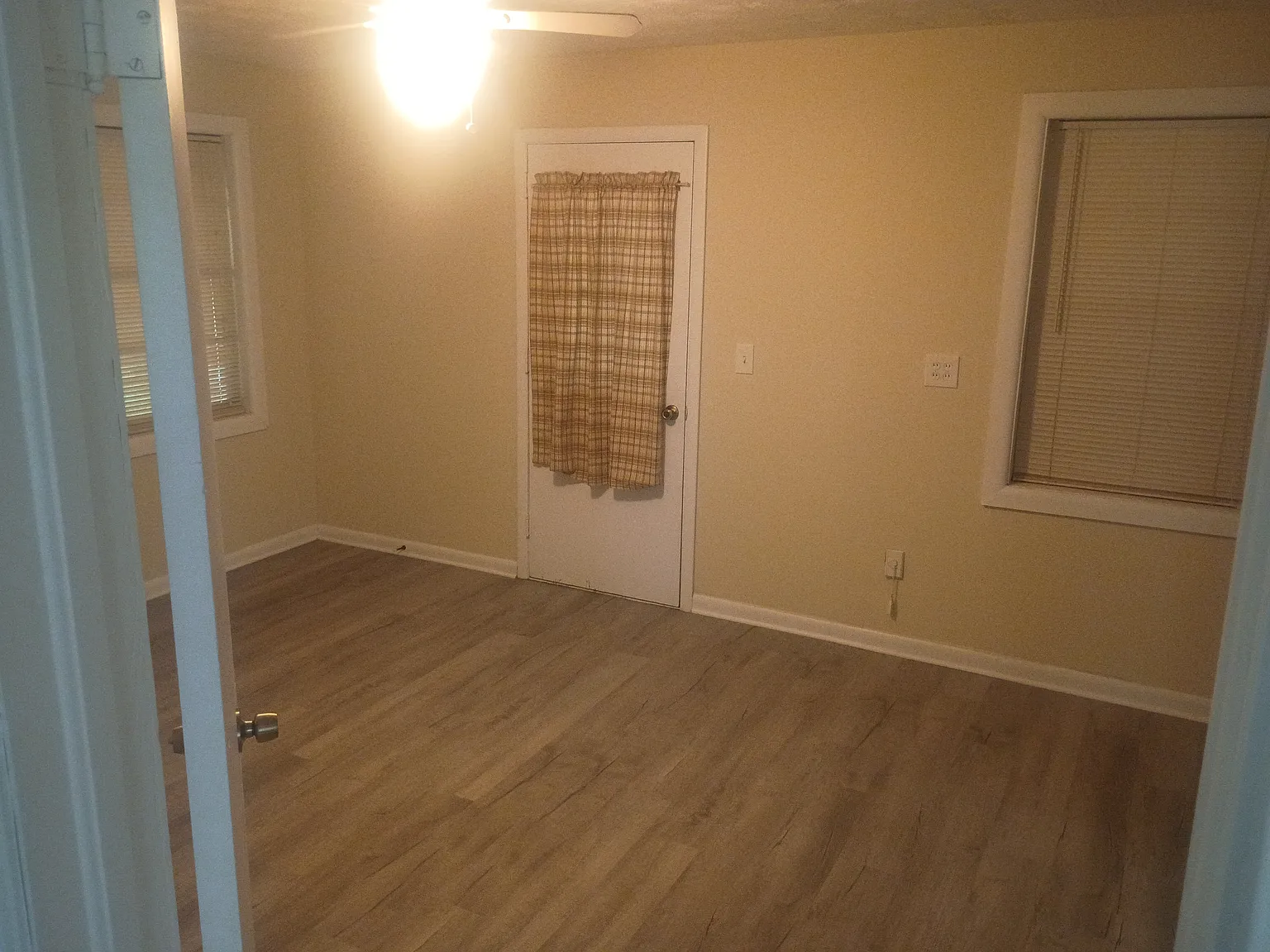 3 bed, 1014 sqft, $1,275 — Photo 3