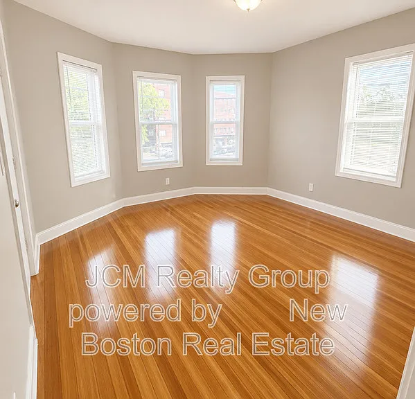 122 Foster St #2 — Photo 4