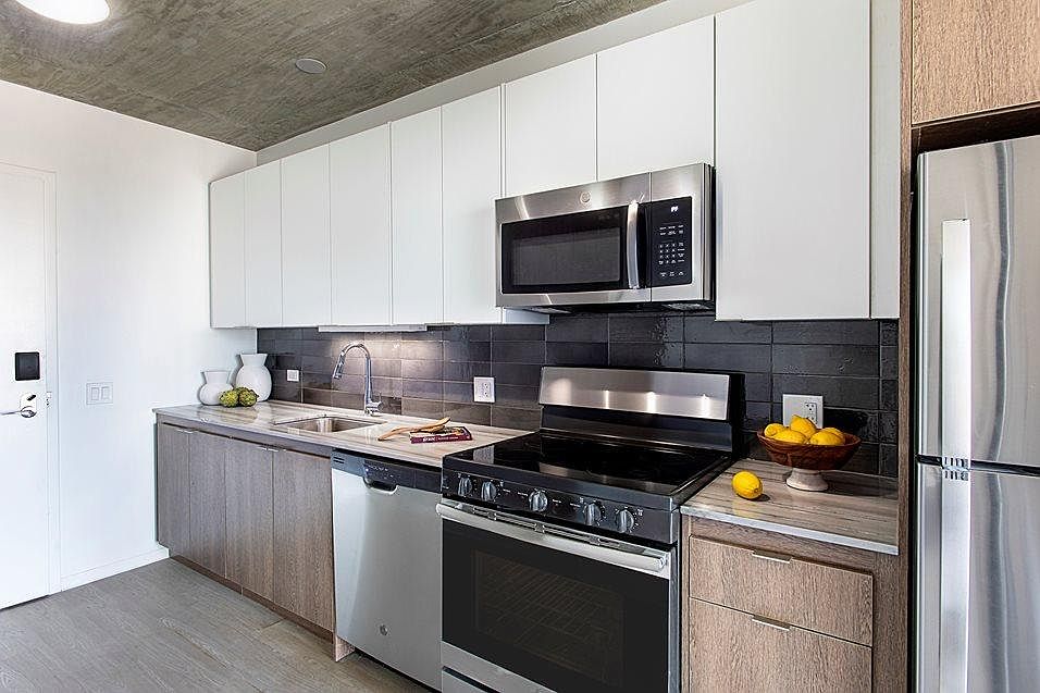 2nd image of 2031 S Wabash Ave #2-018