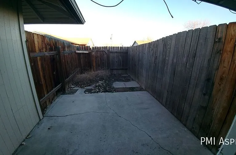 3494 Butternut Dr — Photo 11