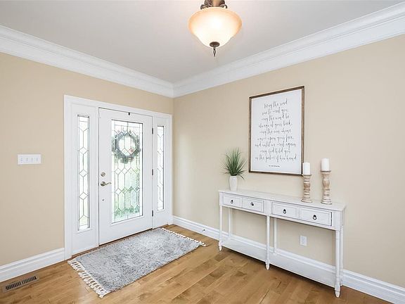 3rd image of 108 Elderberry Ln