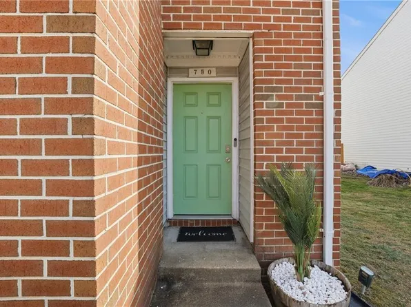 750 Glenshire Dr, Virginia Beach, VA 23462