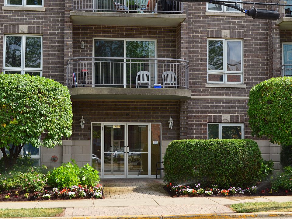 1st image of 1477 E Thacker St APT 309