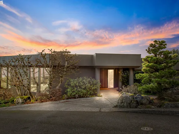 1135 SW Myrtle Ct, Portland, OR 97201