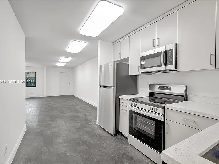 5980 SW 40th Ave #E — Photo 19