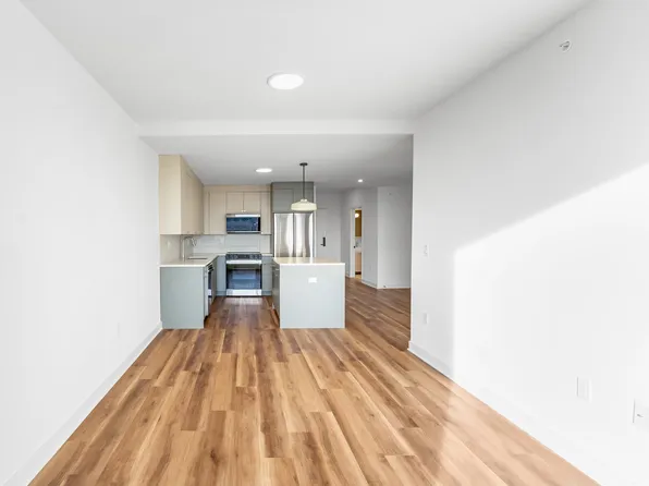 873 Communipaw Avenue image 8 of 19