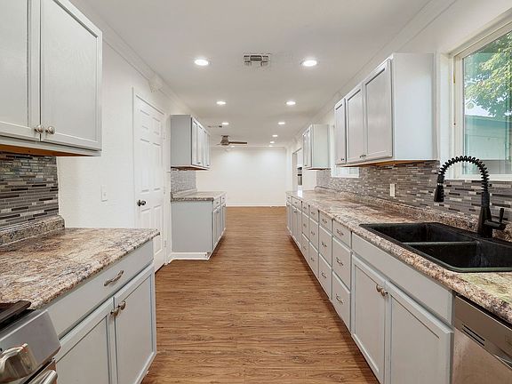 5th image of 4502 Turnstone Dr
