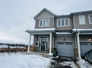 634 Flagstaff Dr, Ottawa, ON K2J 6N8