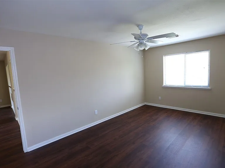 3327 Summerwood Ln — Photo 31