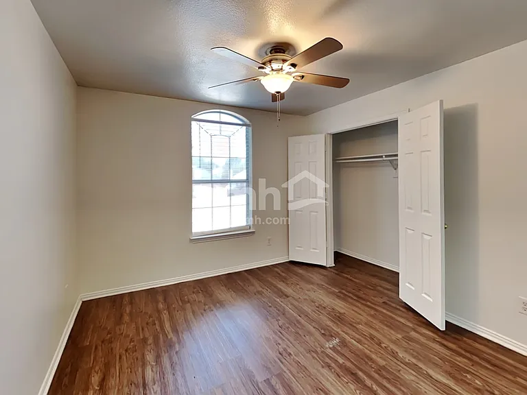 3933 Evergreen Ct — Photo 16