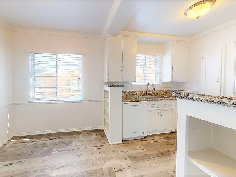 1136-1160 N. El Centro Ave — Photo 20