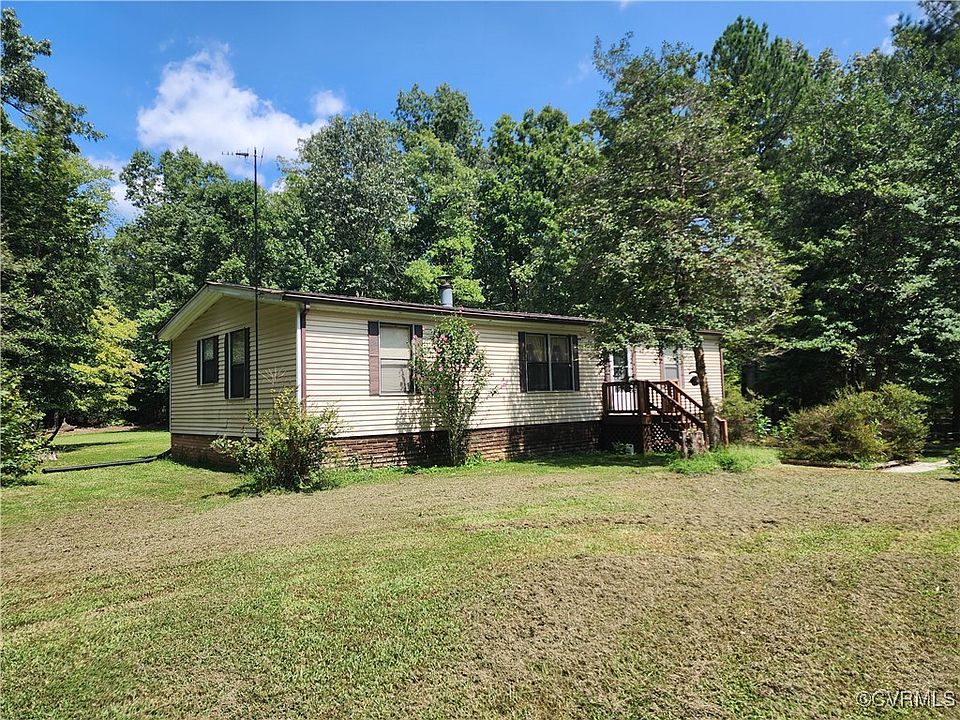 1st image of 5621 Country Woods Dr