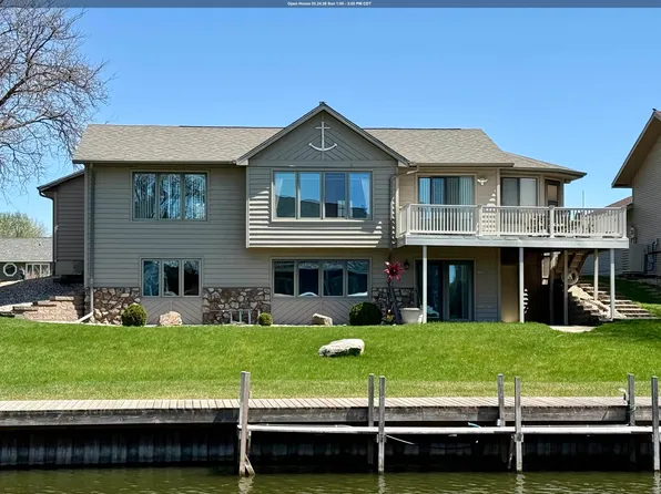 15633 Harbor Dr, Spirit Lake, IA 51360