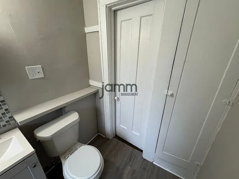 3438 Bosworth Rd #7 — Photo 6