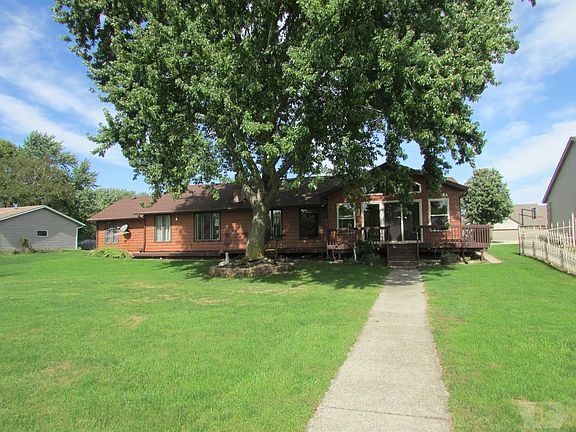 2nd image of 1808 W River Dr