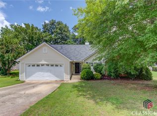 949 Harbins Pass Dr, Dacula, GA 30019
