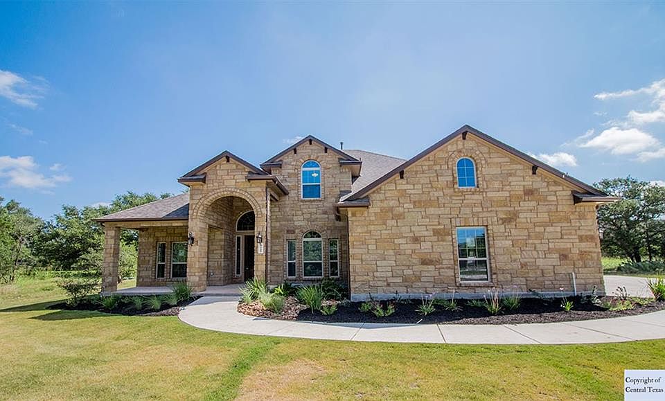 1st image of 925 Oak Bluff Trl