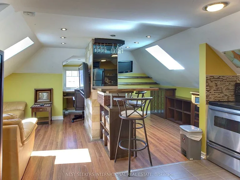 250 Saint Clair Ave E #2 — Photo 5