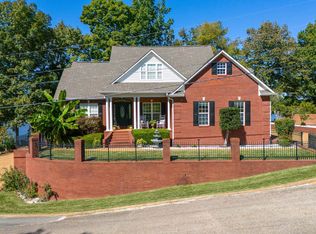 984 Skyline Dr, Clifton, TN 38425
