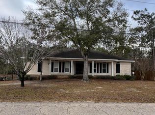 3135 Old Shell Landing Rd, Ocean Springs, MS 39564