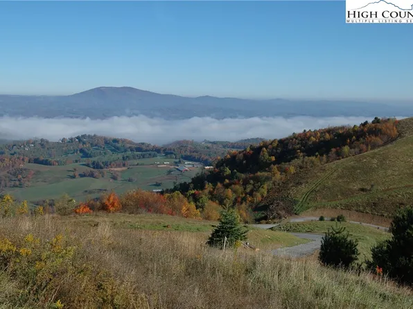 20 Twin Oaks Mountain Boulevard, Sparta, NC 28675