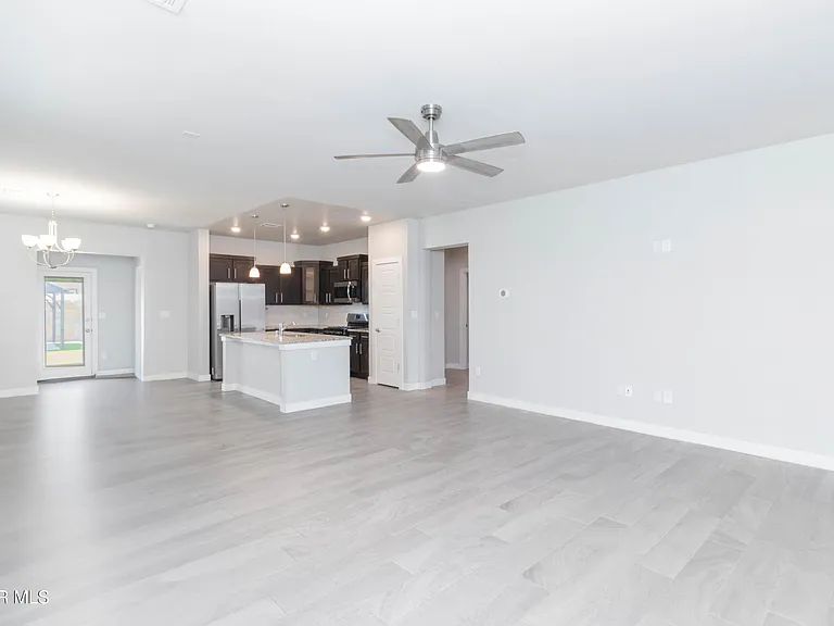 14724 Mike A Mendoza Ave — Photo 10