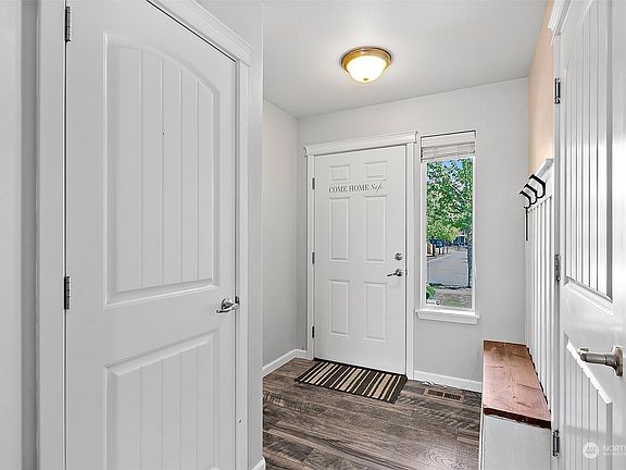 4th image of 1437 Bedstone Drive SE