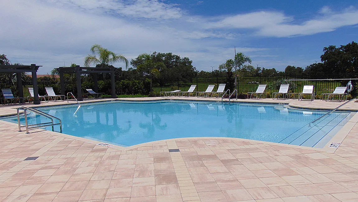 3 bed, 2.5 bath, 1724 sqft, $2,400 — Photo 3