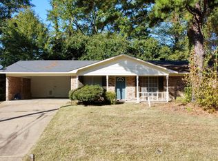 501 Crestview Dr, Clinton, MS 39056