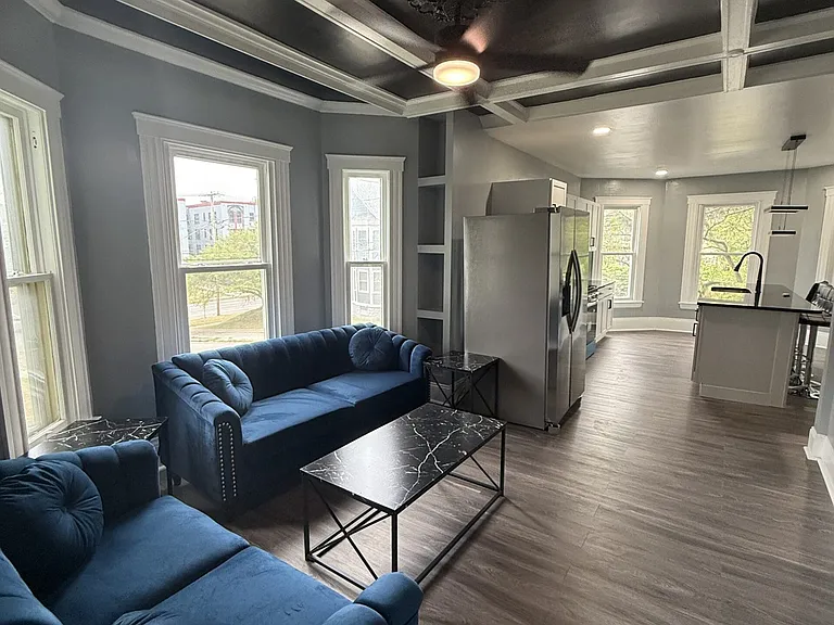 404 S Beech St — Photo 7
