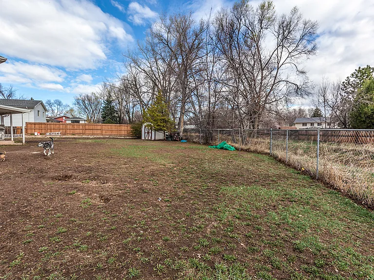 1100 Skyline Dr — Photo 43