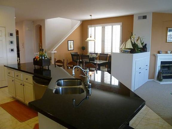Kitchen & Breakfast Nook