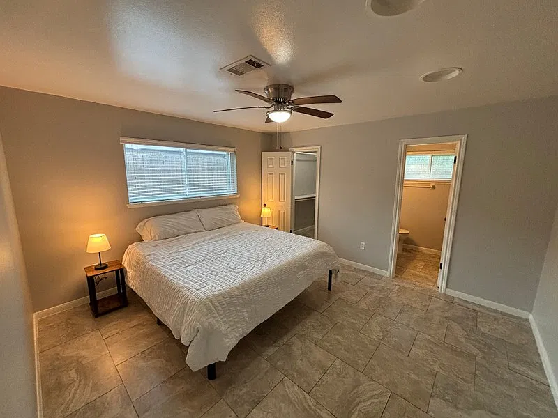 1 bed, 1.0 bath, 1641 sqft, $750 — Photo 2