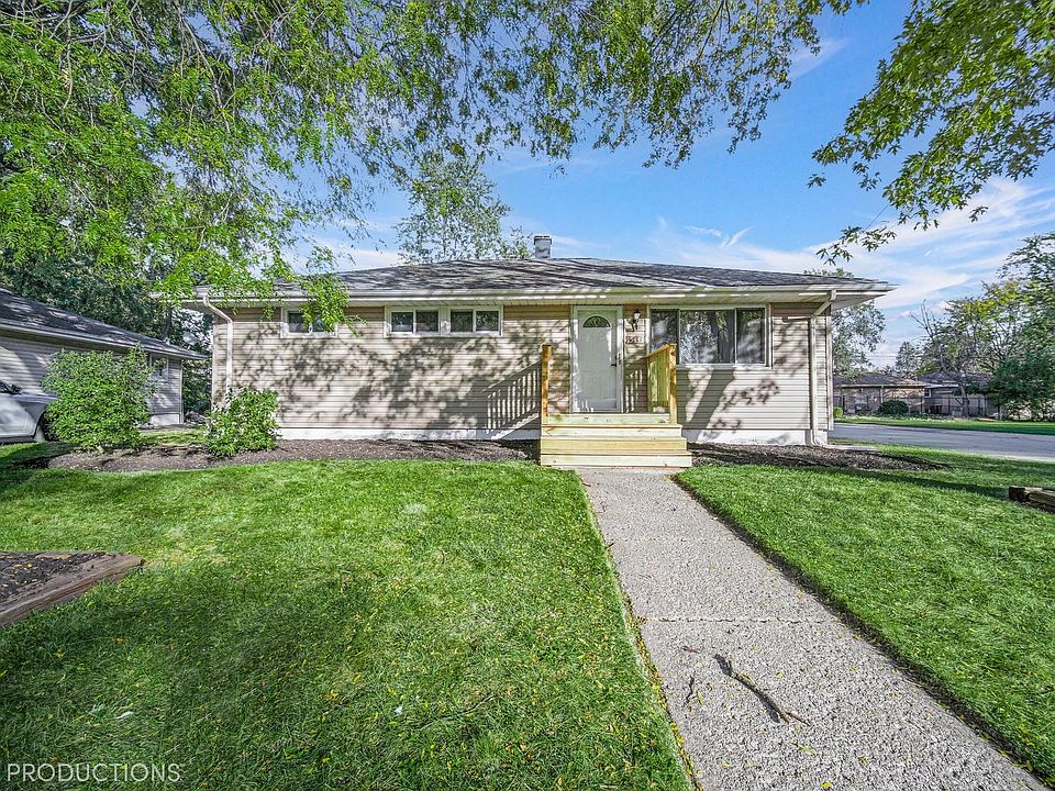 1st image of 15443 Park Ln